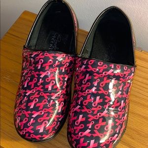 ClOGGER- ELAINE size7.5 BCA style